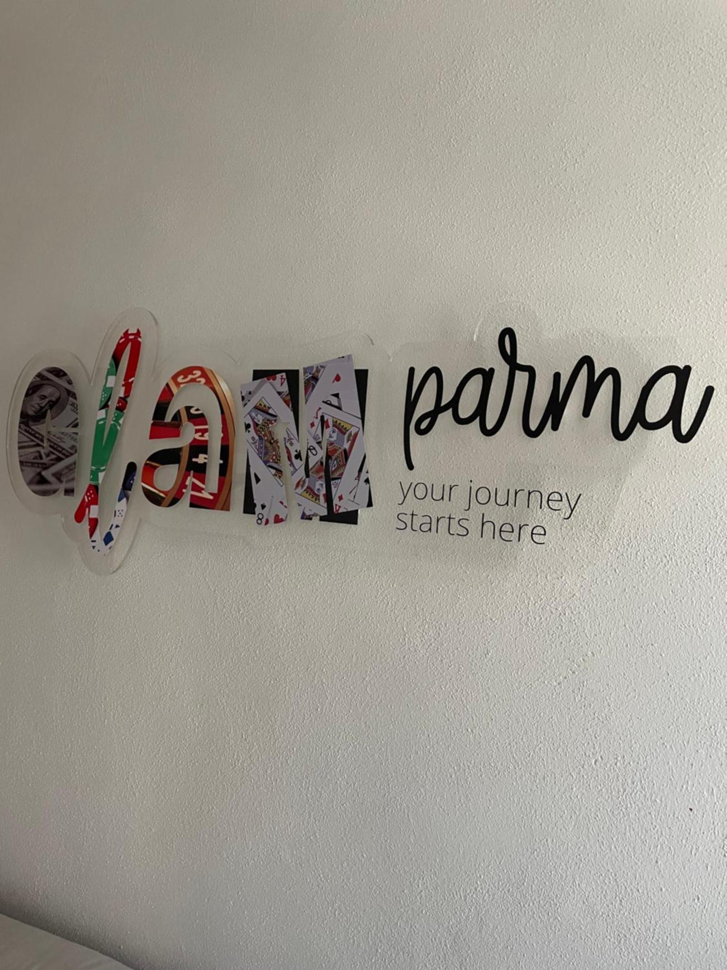Glam Parma Hotel Kültér fotó